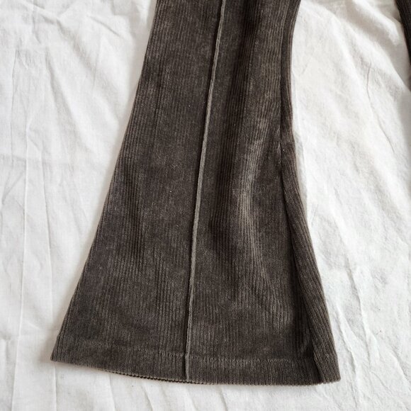 Aerie Groove-On Rib Velour Flare Pant - XS Short - Picture 3 of 13